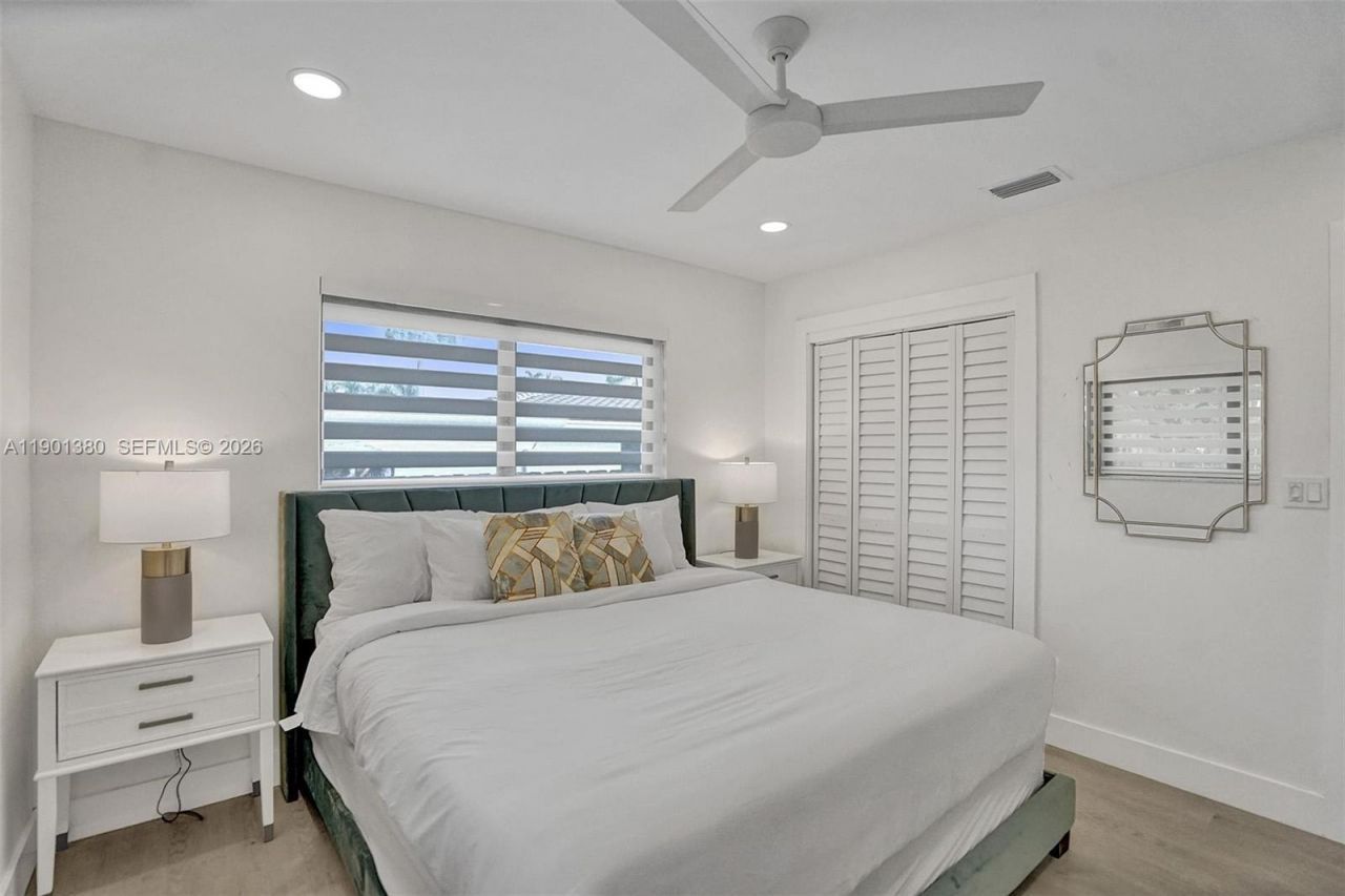 1141 N Northlake Dr, Hollywood, FL 33019 Photo