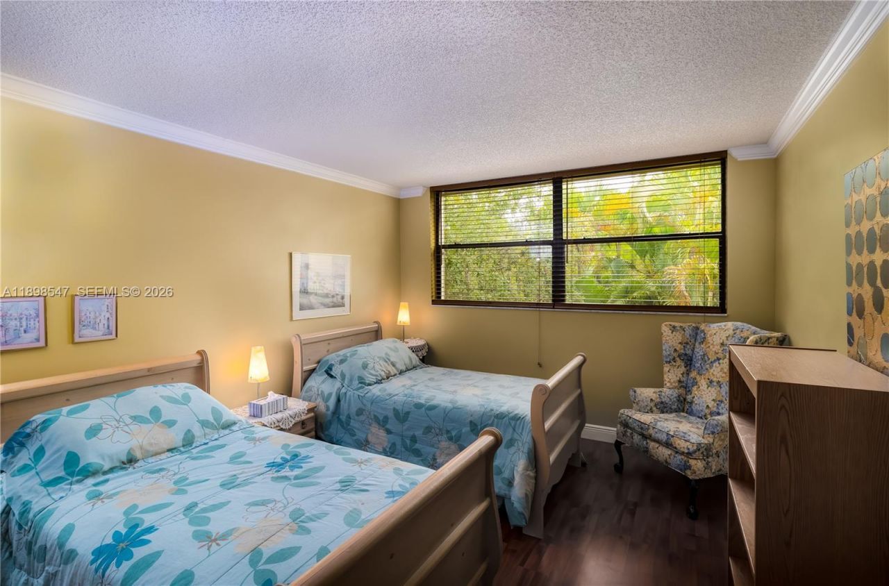 16200 Golf Club Rd, Unit 312, Weston, FL 33326 Photo