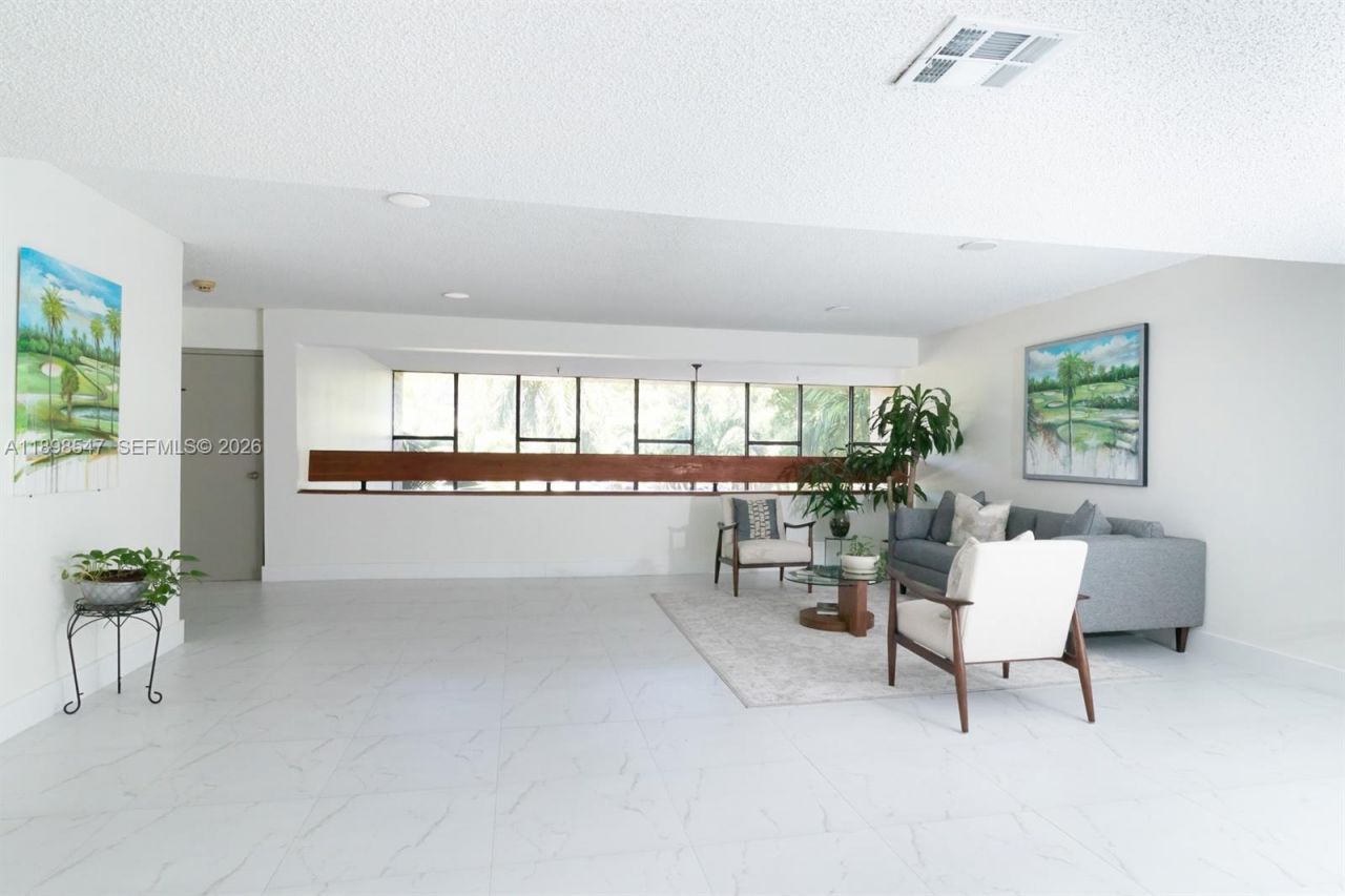 16200 Golf Club Rd, Unit 312, Weston, FL 33326 Photo