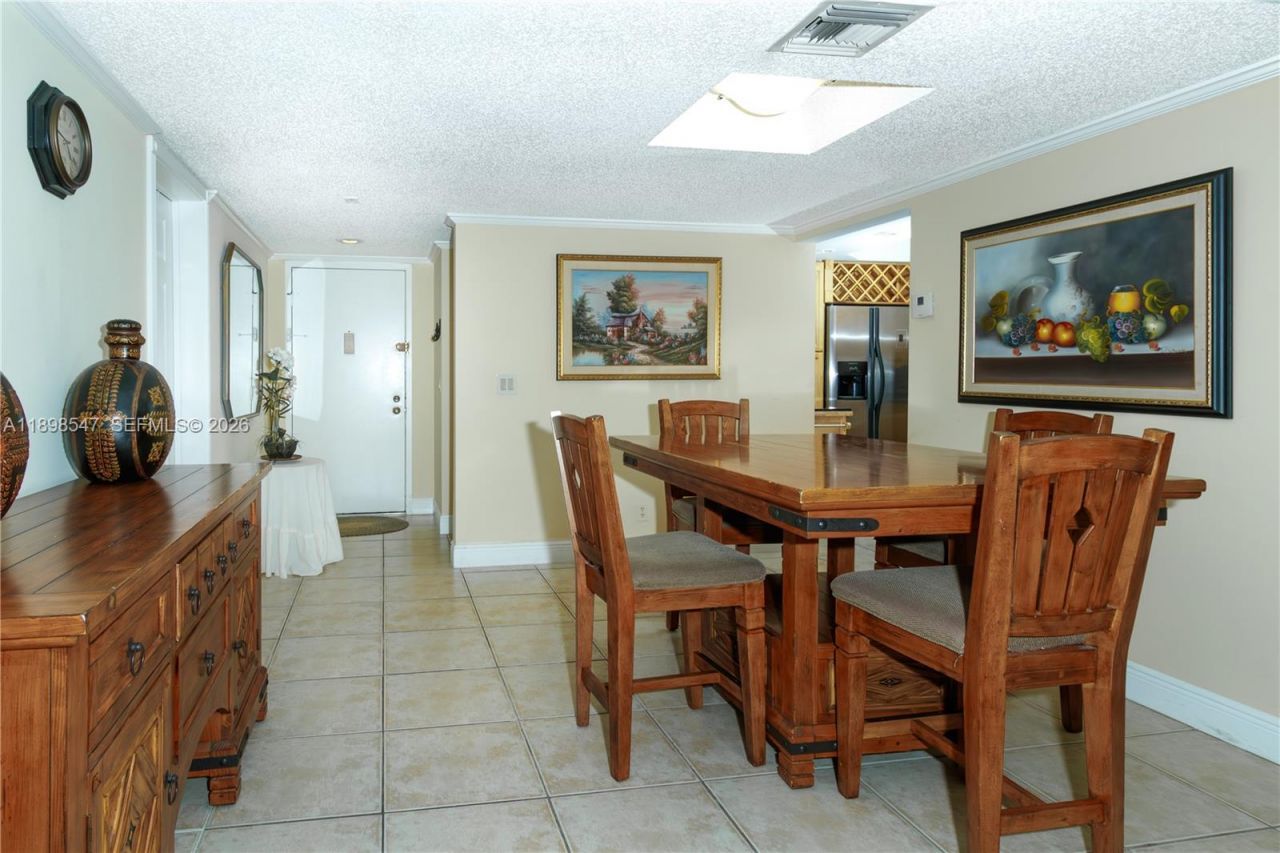 16200 Golf Club Rd, Unit 312, Weston, FL 33326 Photo