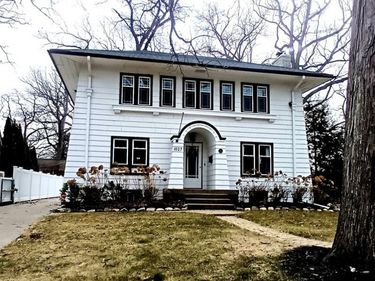 1027 W 11 Mile, Royal Oak, MI 48067