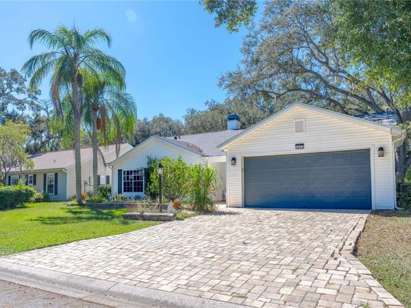 4242 LEAFWAY CIRCLE, LEESBURG, FL 34748