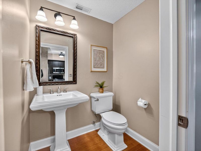 302 Zander Lane, Columbus, OH 43230 Photo 15