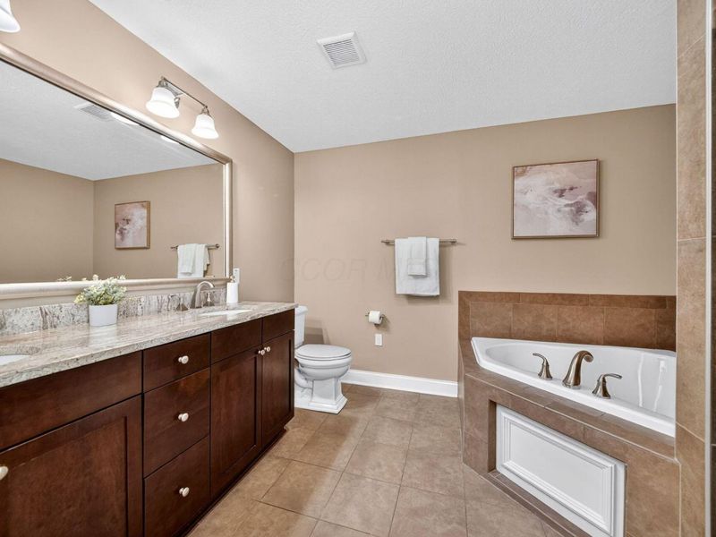 302 Zander Lane, Columbus, OH 43230 Photo 22