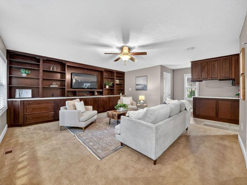 302 Zander Lane, Columbus, OH 43230 Photo 29