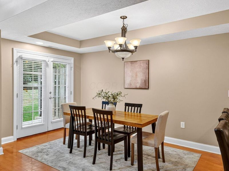 302 Zander Lane, Columbus, OH 43230 Photo 5