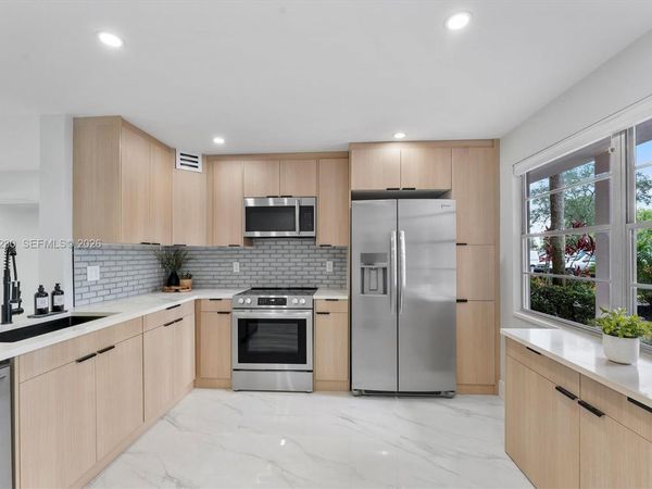 2004 Granada Dr, Unit H1, Coconut Creek, FL 33066