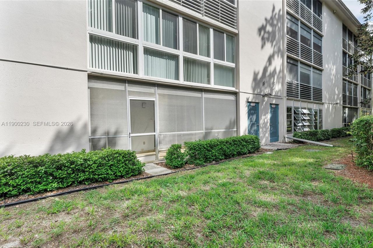 2004 Granada Dr, Unit H1, Coconut Creek, FL 33066 Photo