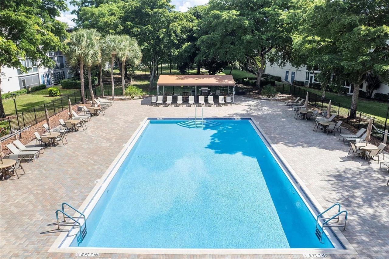 2004 Granada Dr, Unit H1, Coconut Creek, FL 33066 Photo