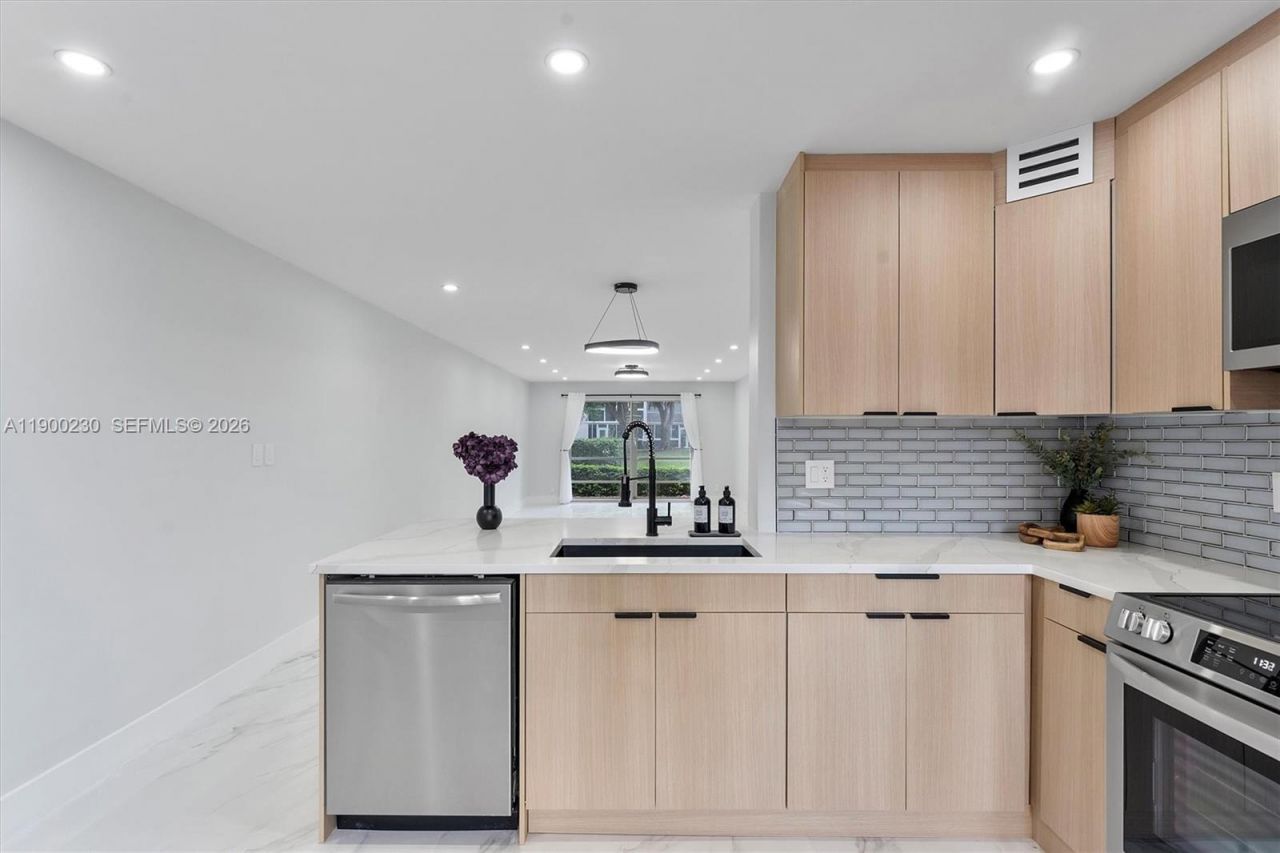 2004 Granada Dr, Unit H1, Coconut Creek, FL 33066 Photo