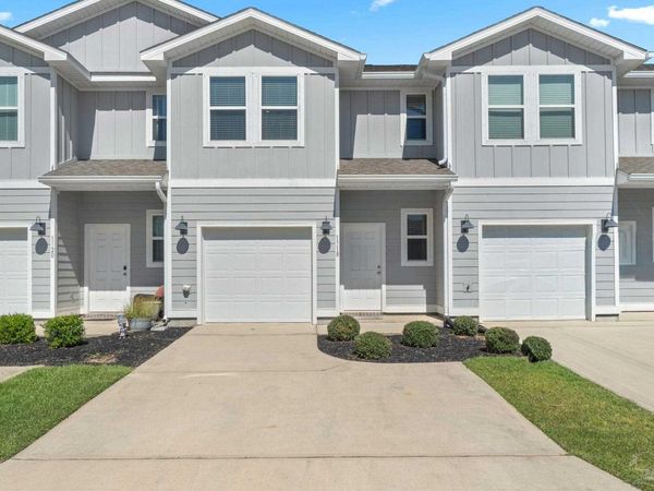 1518 Farragut Way, Pensacola, FL 32534