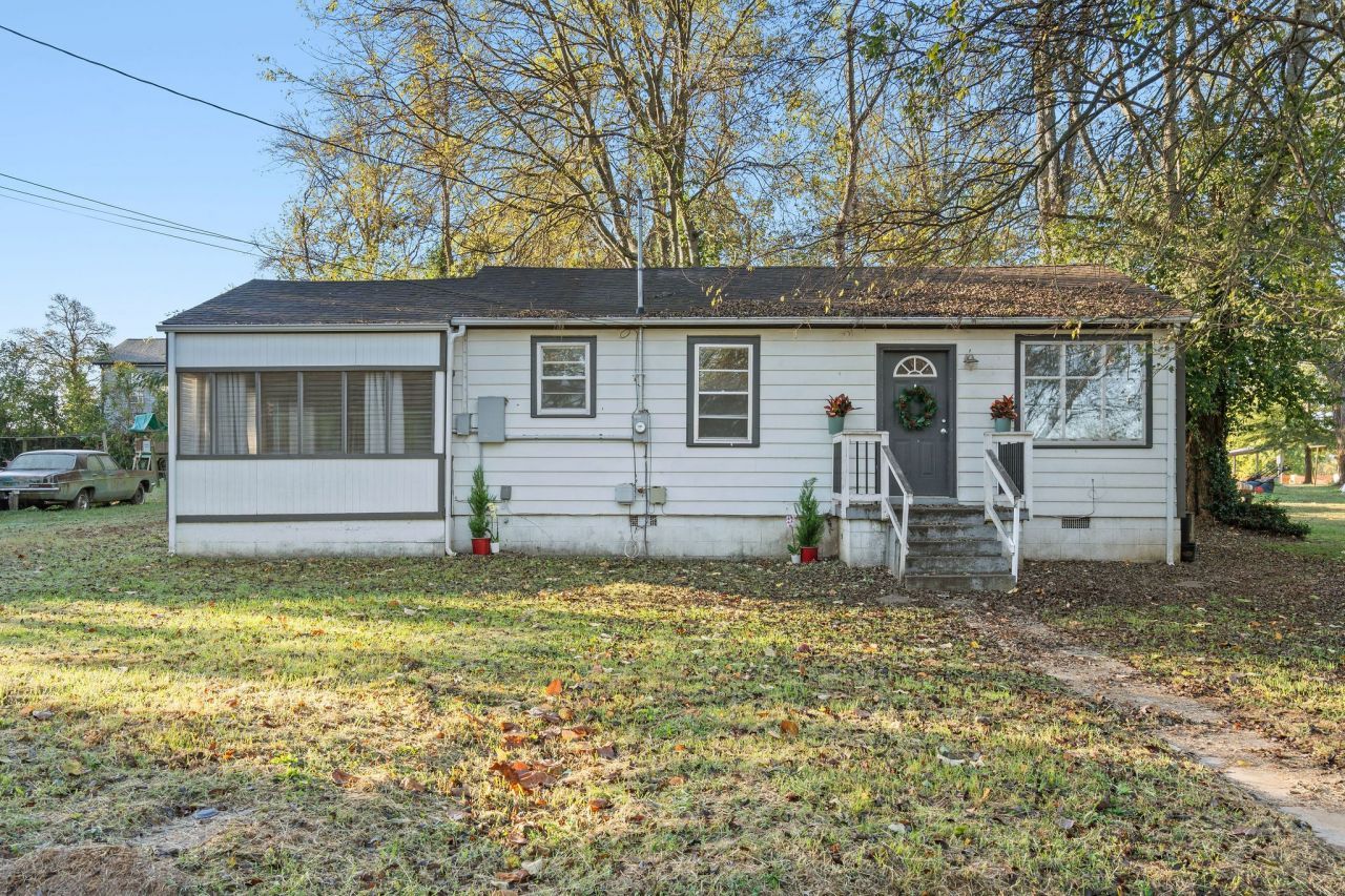 705 Pace St, Gallatin, TN 37066 Main Photo