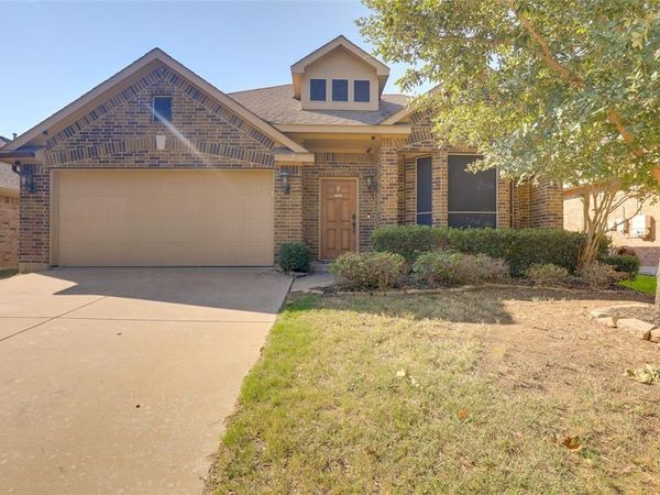 4502 Ridgeway Drive, Mansfield, TX 76063