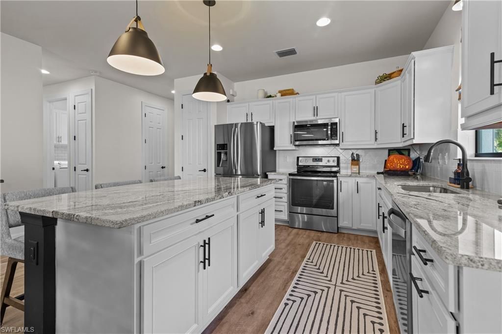 15711 Angelica Dr, Alva, FL 33920 Photo