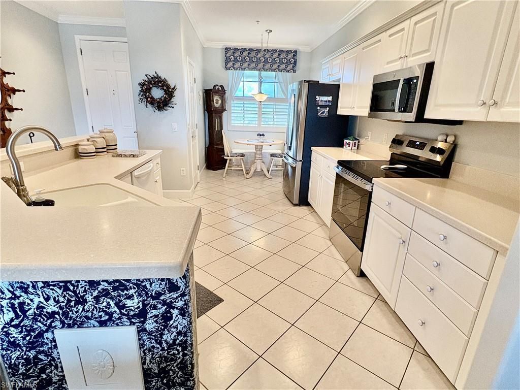 20011 Sanibel View Cir, Unit 203, Fort Myers, FL 33908 Photo