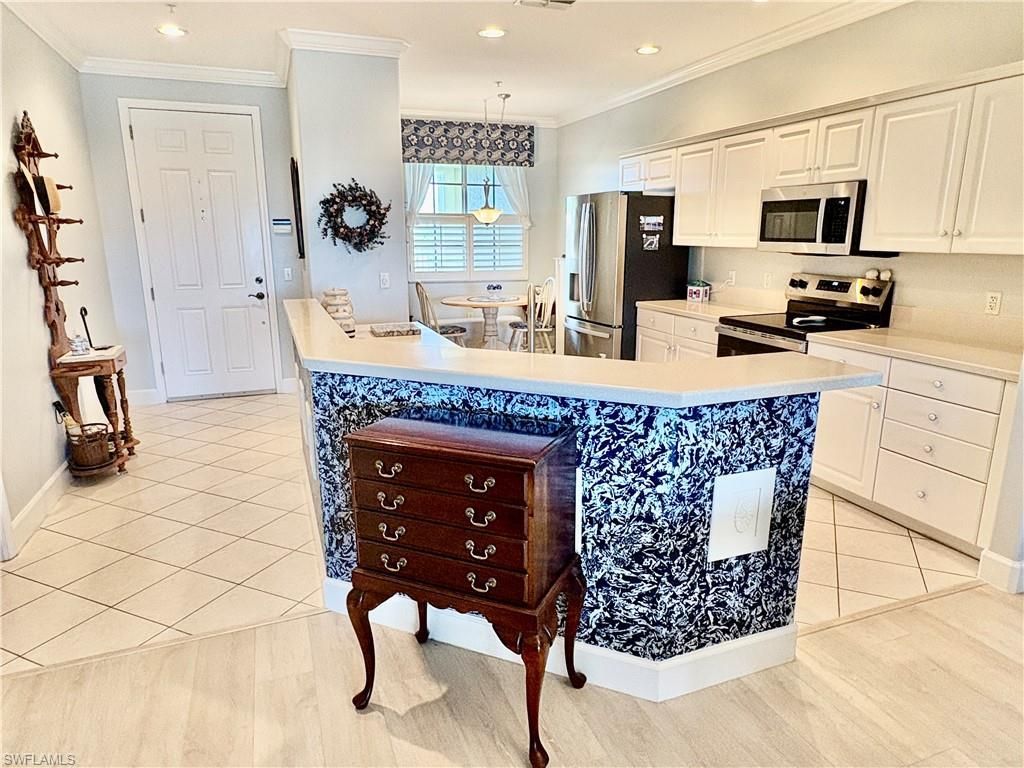 20011 Sanibel View Cir, Unit 203, Fort Myers, FL 33908 Photo