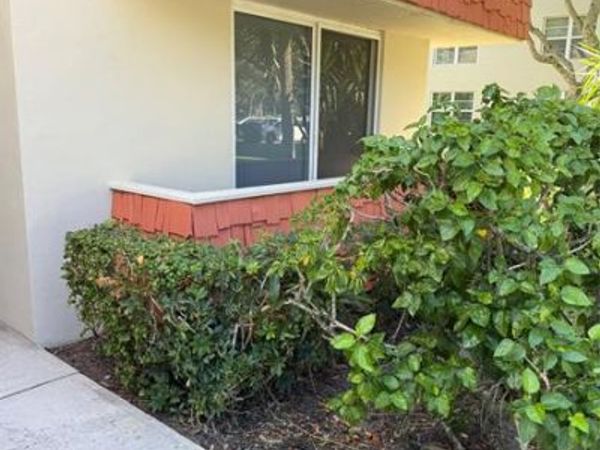 802 Cypress Boulevard, Unit 101, Pompano Beach, FL 33069