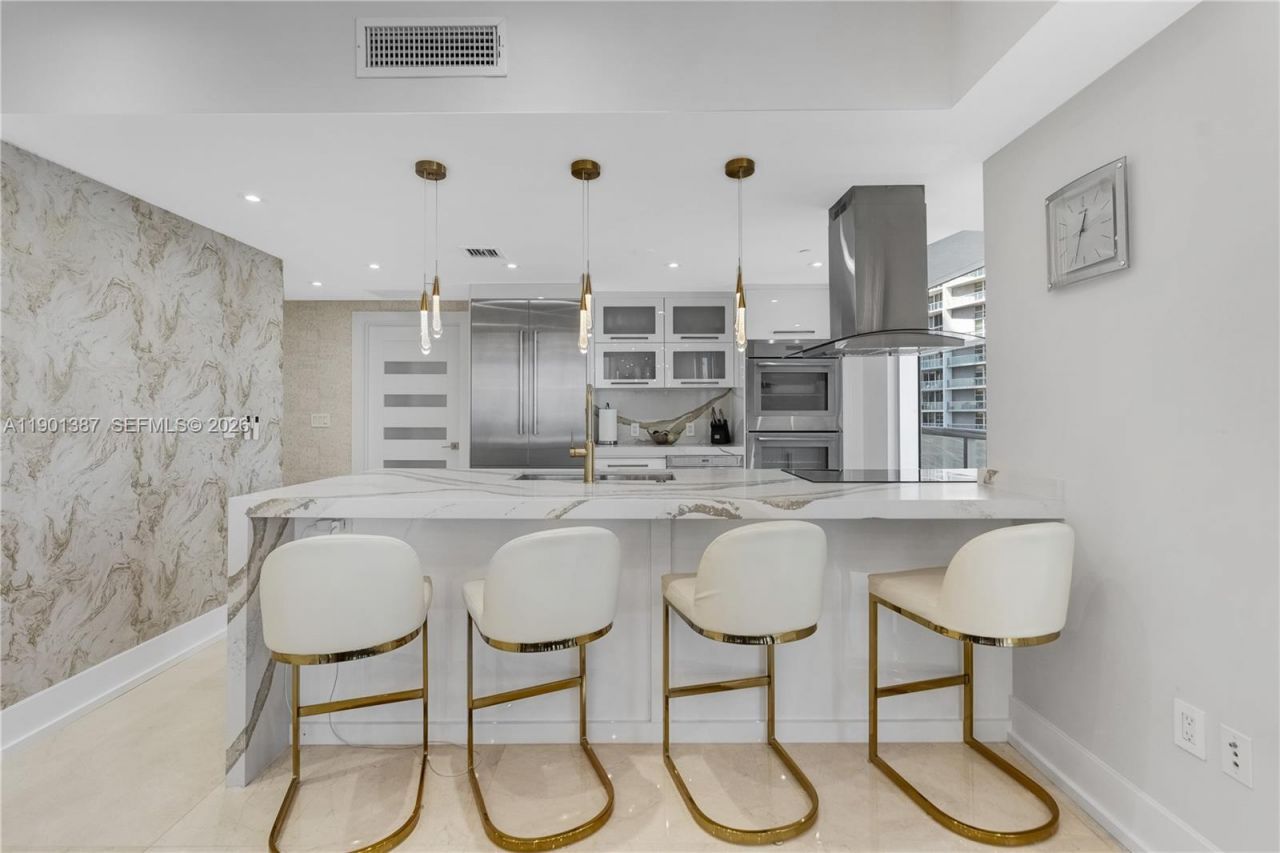 495 Brickell Ave, Unit 3802, Miami, FL 33131 Photo