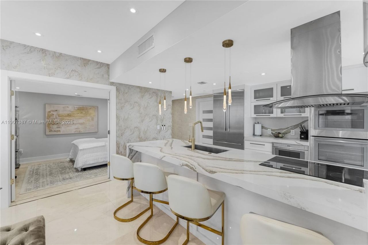 495 Brickell Ave, Unit 3802, Miami, FL 33131 Photo