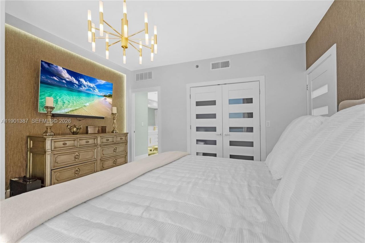 495 Brickell Ave, Unit 3802, Miami, FL 33131 Photo