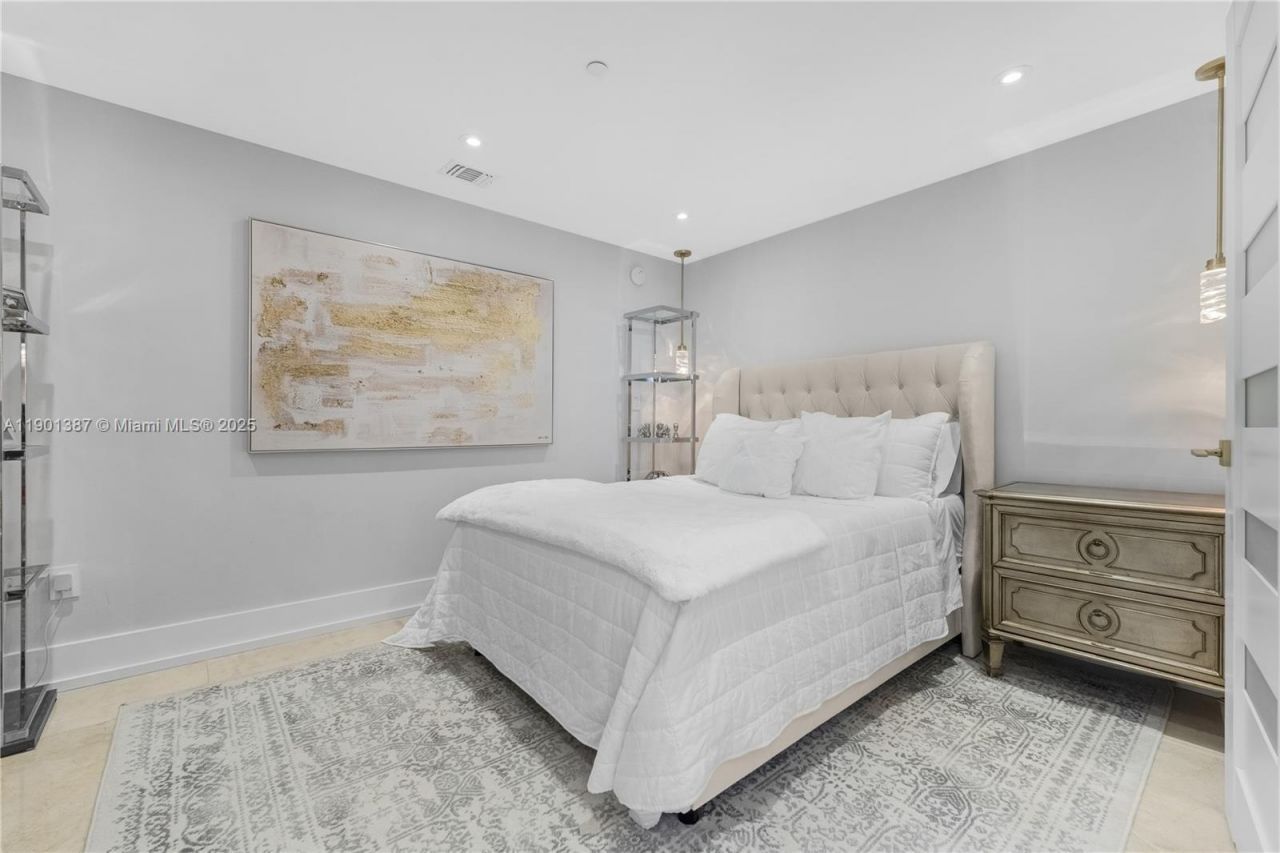 495 Brickell Ave, Unit 3802, Miami, FL 33131 Photo