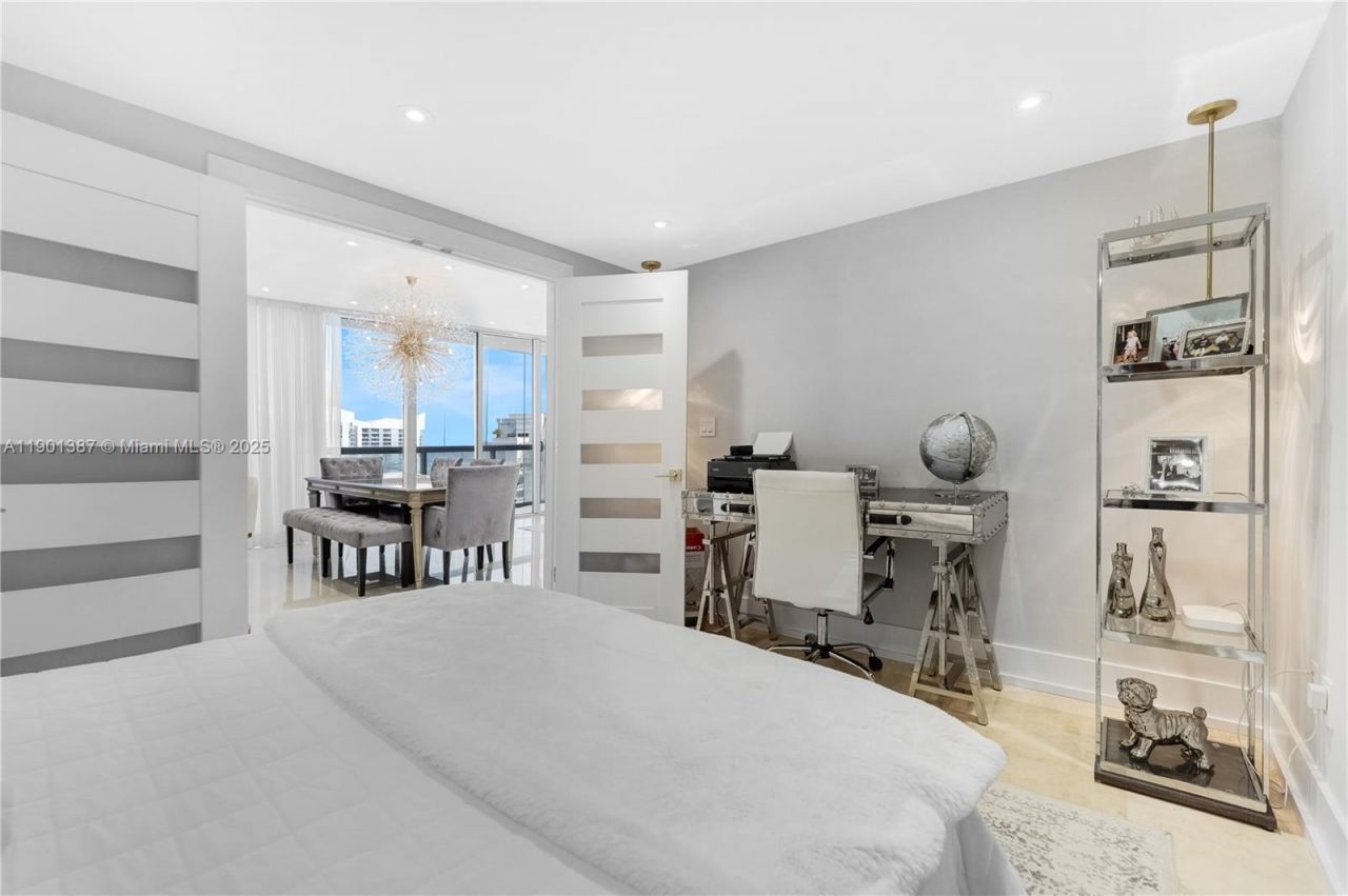 495 Brickell Ave, Unit 3802, Miami, FL 33131 Photo