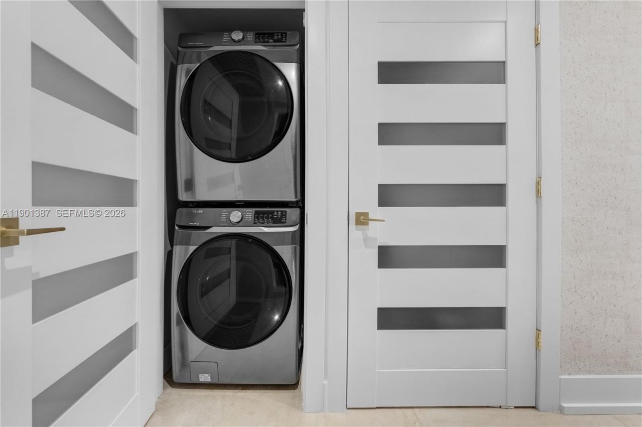 495 Brickell Ave, Unit 3802, Miami, FL 33131 Photo