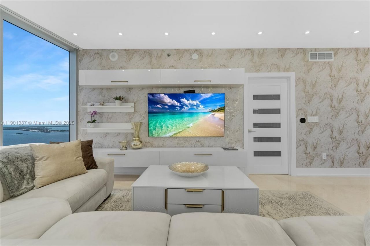 495 Brickell Ave, Unit 3802, Miami, FL 33131 Photo