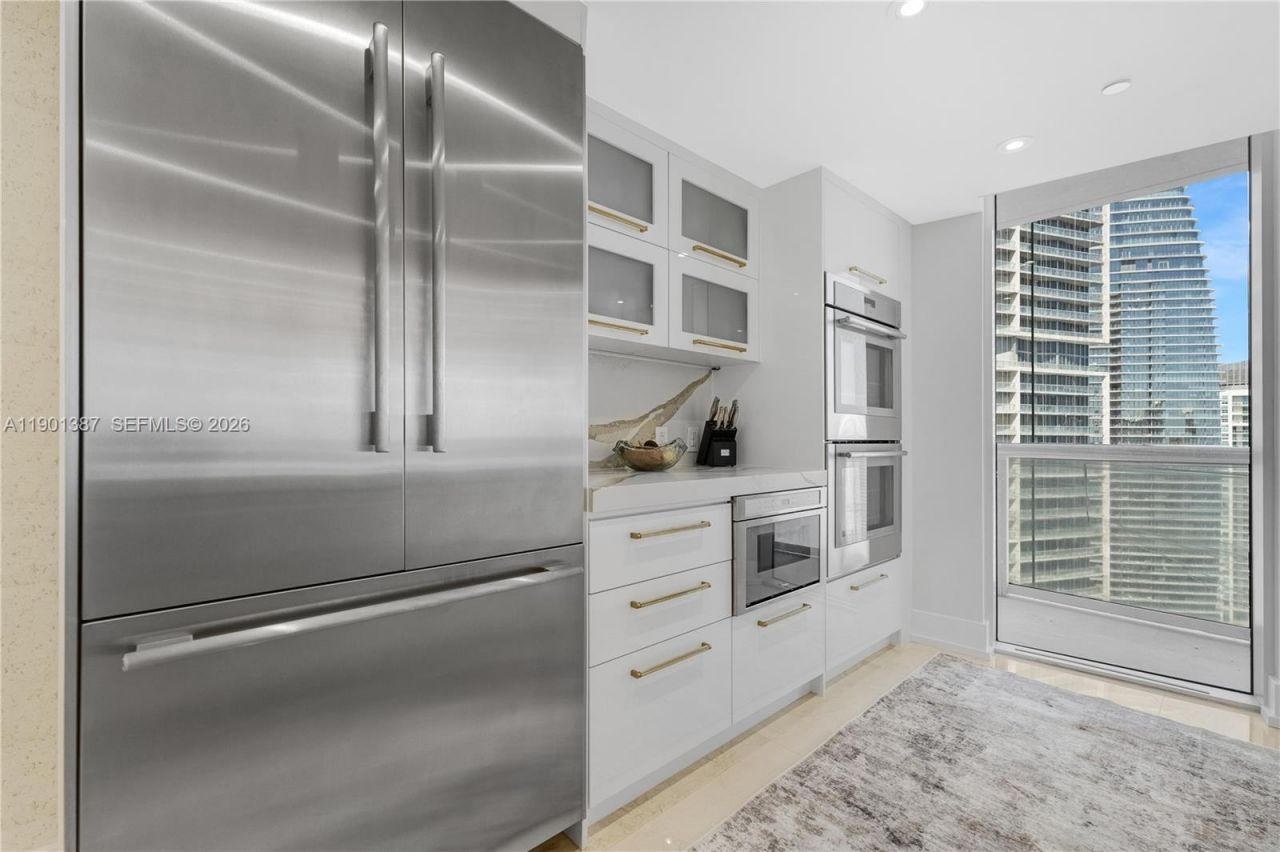 495 Brickell Ave, Unit 3802, Miami, FL 33131 Photo