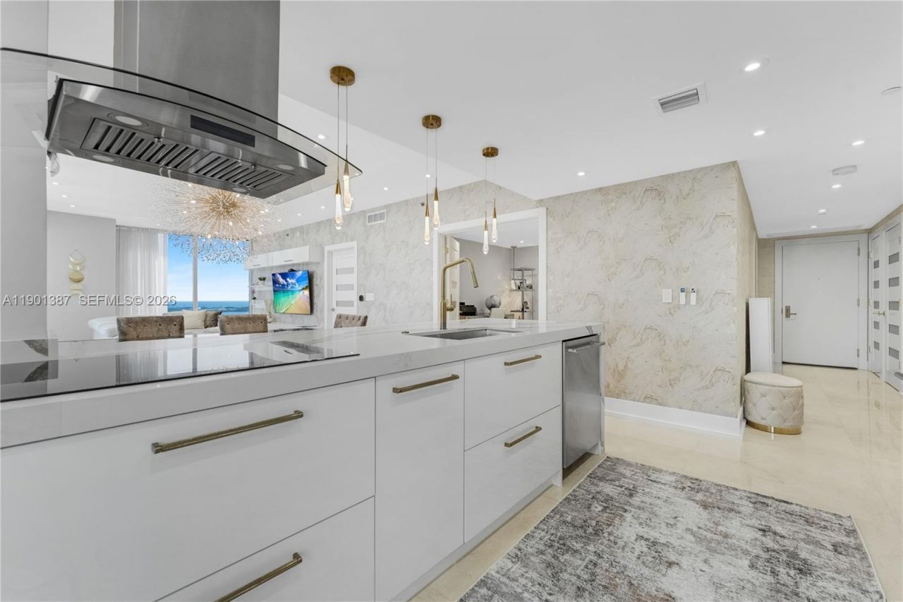 495 Brickell Ave, Unit 3802, Miami, FL 33131 Photo