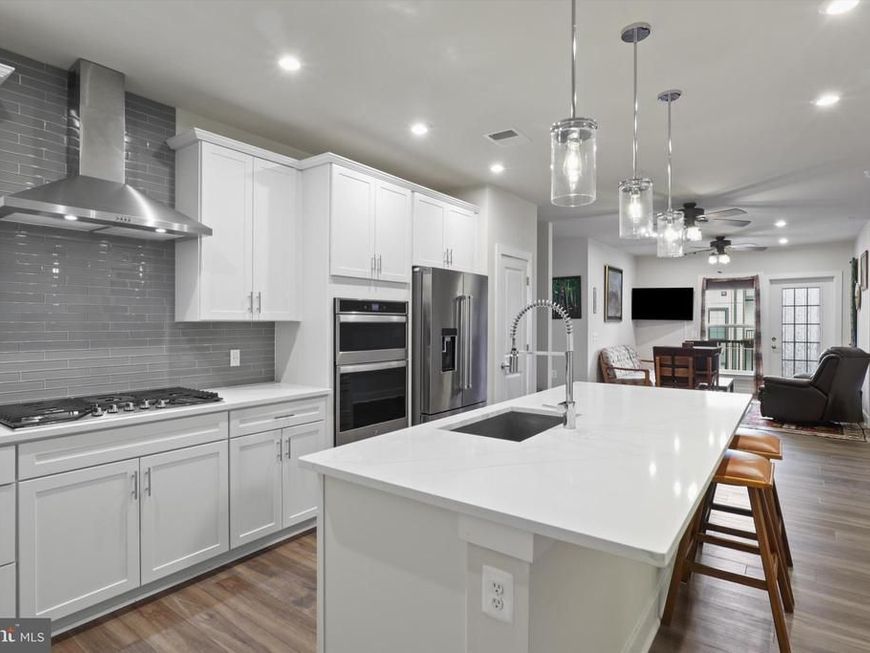 104 Saint Ives Place, Unit 409, Oxon Hill, MD 20745 Main Photo