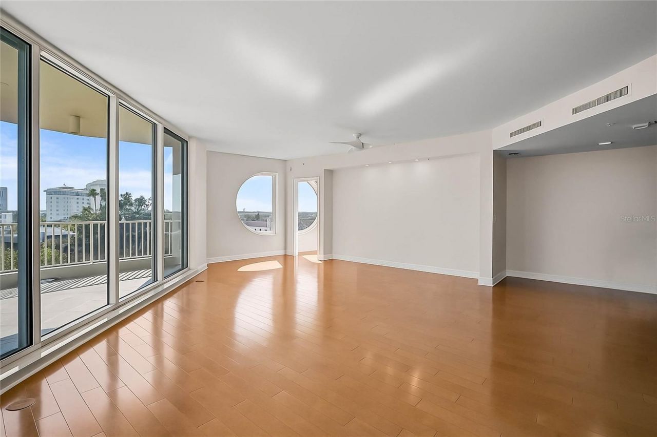 1771 Ringling Boulevard, Unit 704, Sarasota, FL 34236 Photo