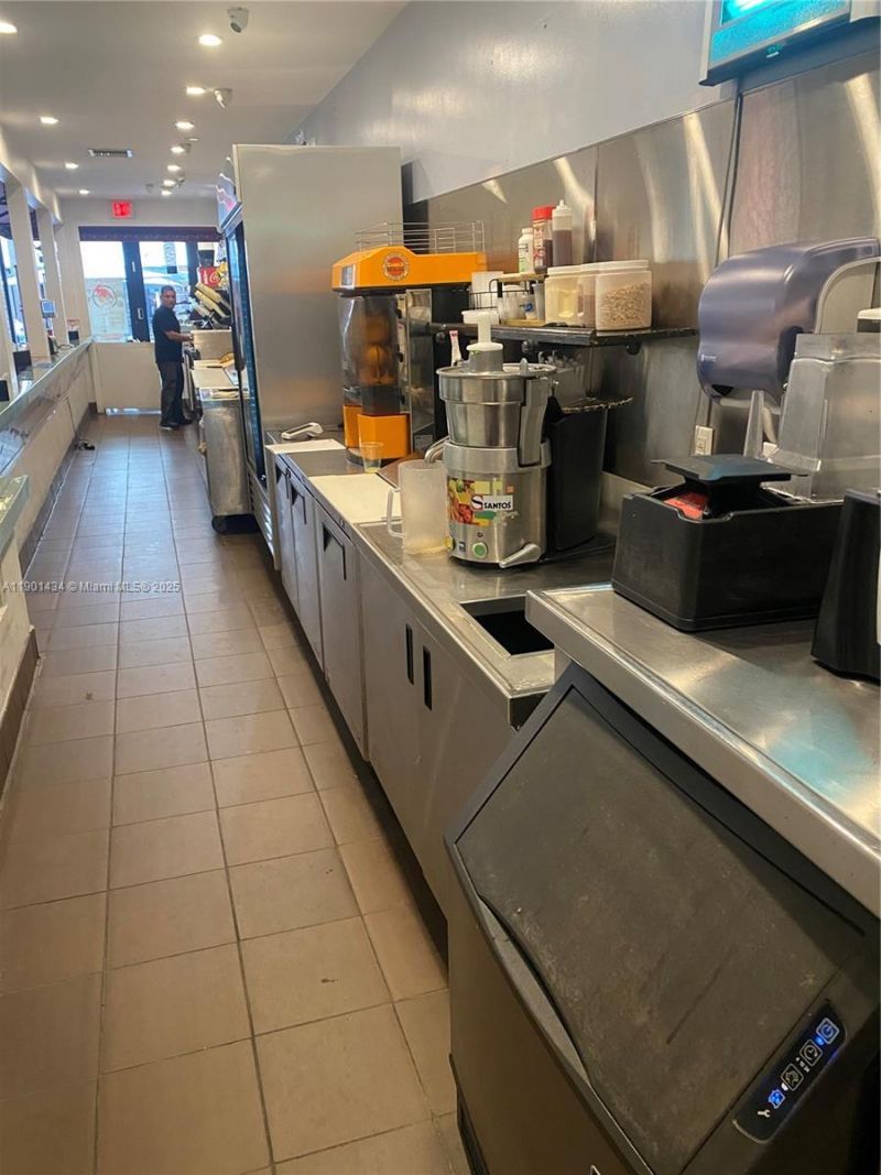 142 Giralda Avenue, Coral Gables, FL 33134 Photo