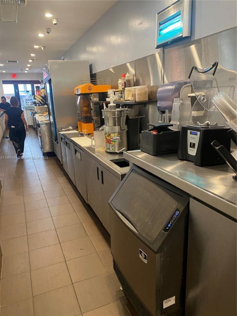 142 Giralda Avenue, Coral Gables, FL 33134 Photo