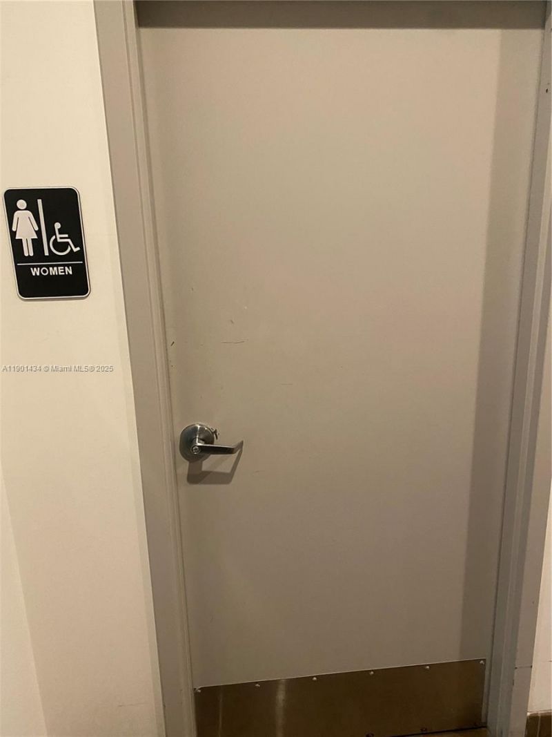 142 Giralda Avenue, Coral Gables, FL 33134 Photo