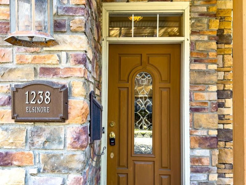 1238 Elsinore Avenue, Cincinnati, OH 45202 Photo 2