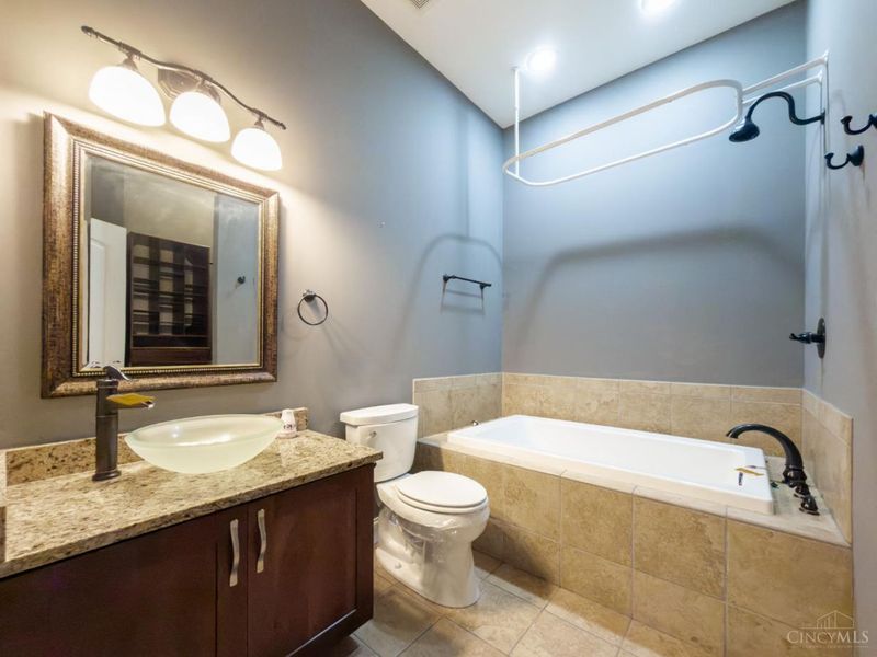 1238 Elsinore Avenue, Cincinnati, OH 45202 Photo 44
