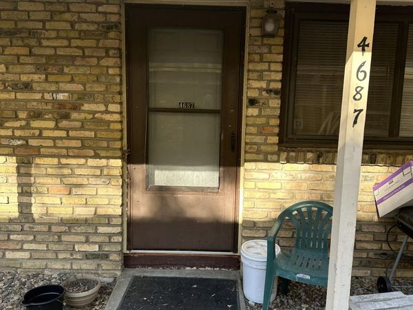 4687 Monroe Street NE, Hilltop, MN 55421