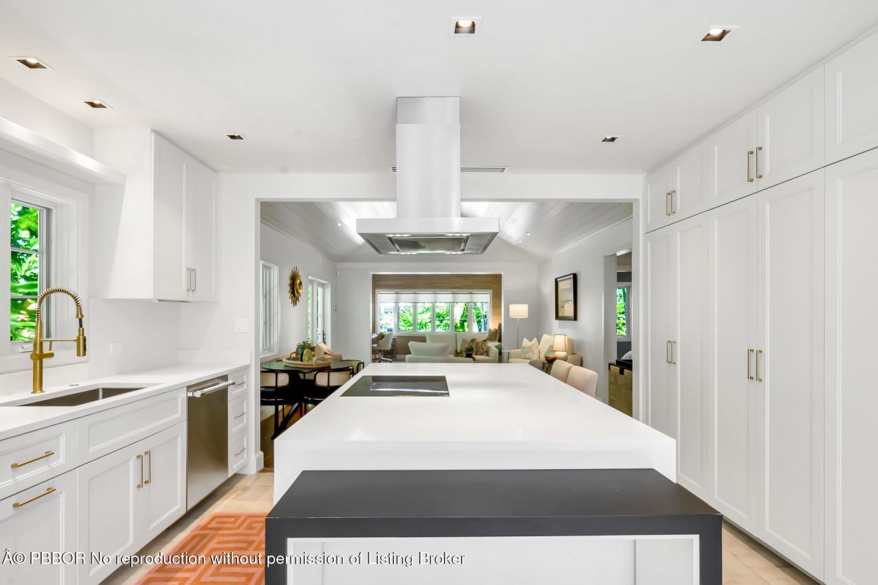 300 Barcelona Road, West Palm Beach, FL 33401 Photo