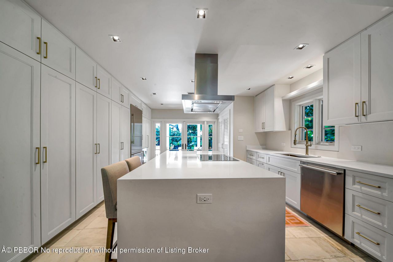 300 Barcelona Road, West Palm Beach, FL 33401 Photo