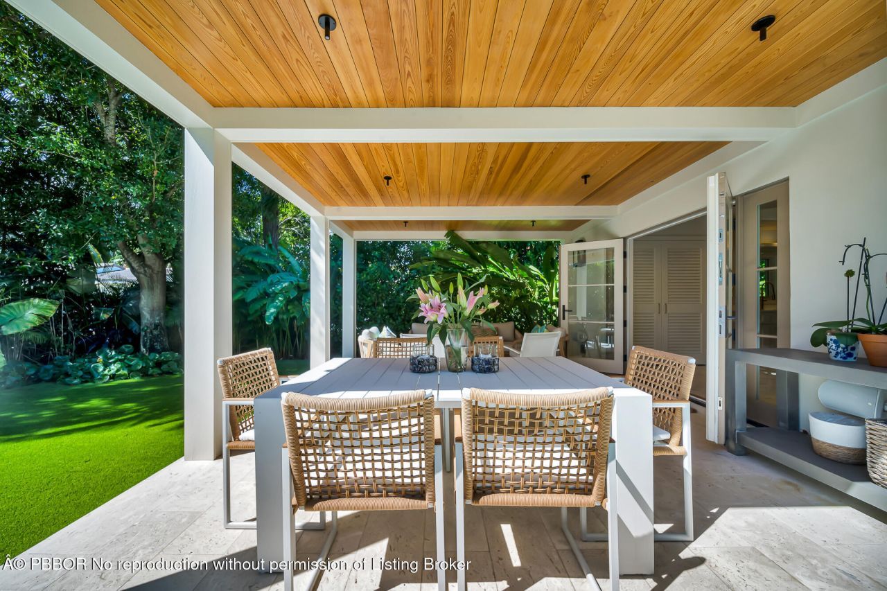 300 Barcelona Road, West Palm Beach, FL 33401 Photo