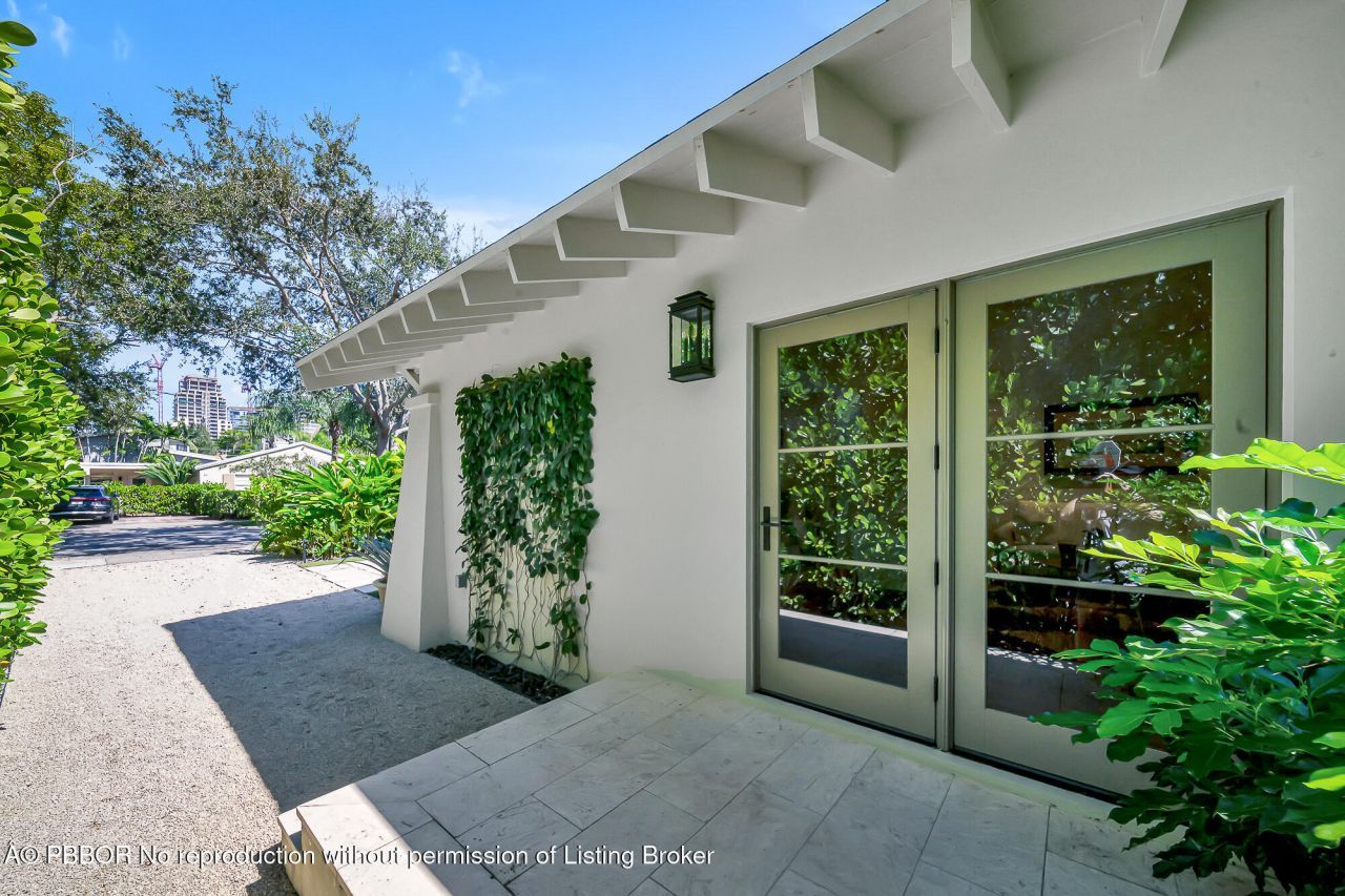 300 Barcelona Road, West Palm Beach, FL 33401 Photo