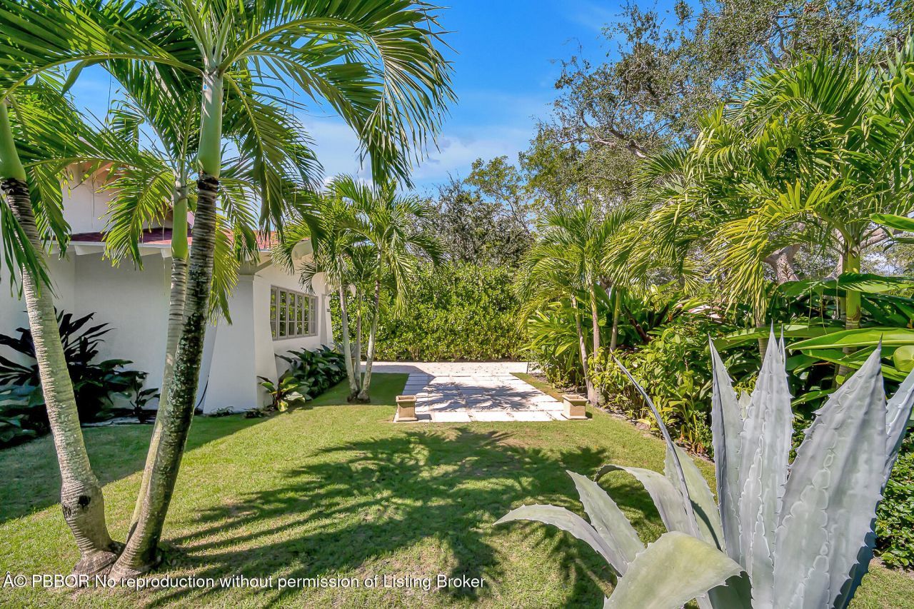 300 Barcelona Road, West Palm Beach, FL 33401 Photo