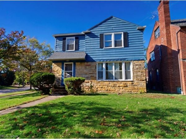 2374 Traymore Road, University Heights, OH 44118