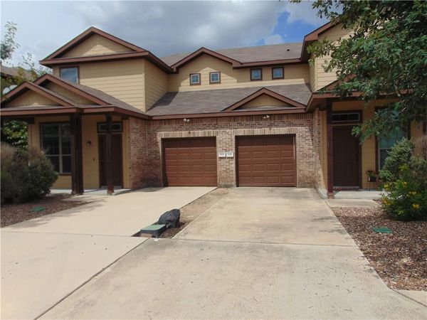 185 Creekside Villa DR, Kyle, TX 78640