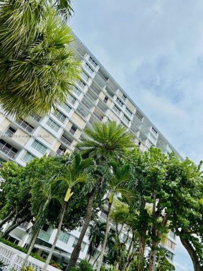 1865 79th St Cswy, Unit 5O, Miami Beach, FL 33141 Photo