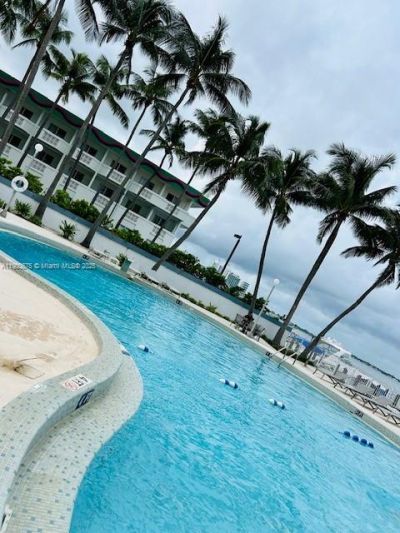 1865 79th St Cswy, Unit 5O, Miami Beach, FL 33141 Photo