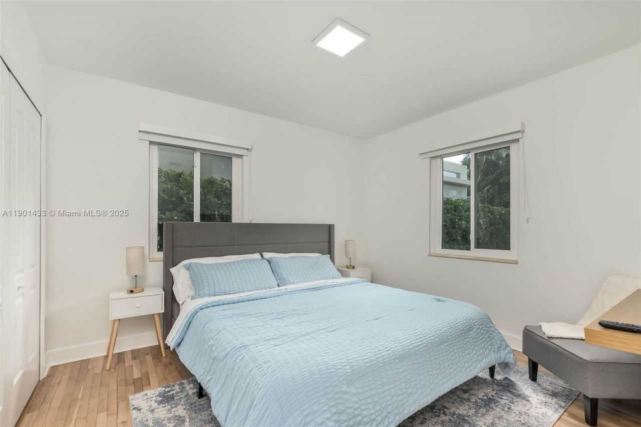 260 NE 46th St, Miami, FL 33137 Photo