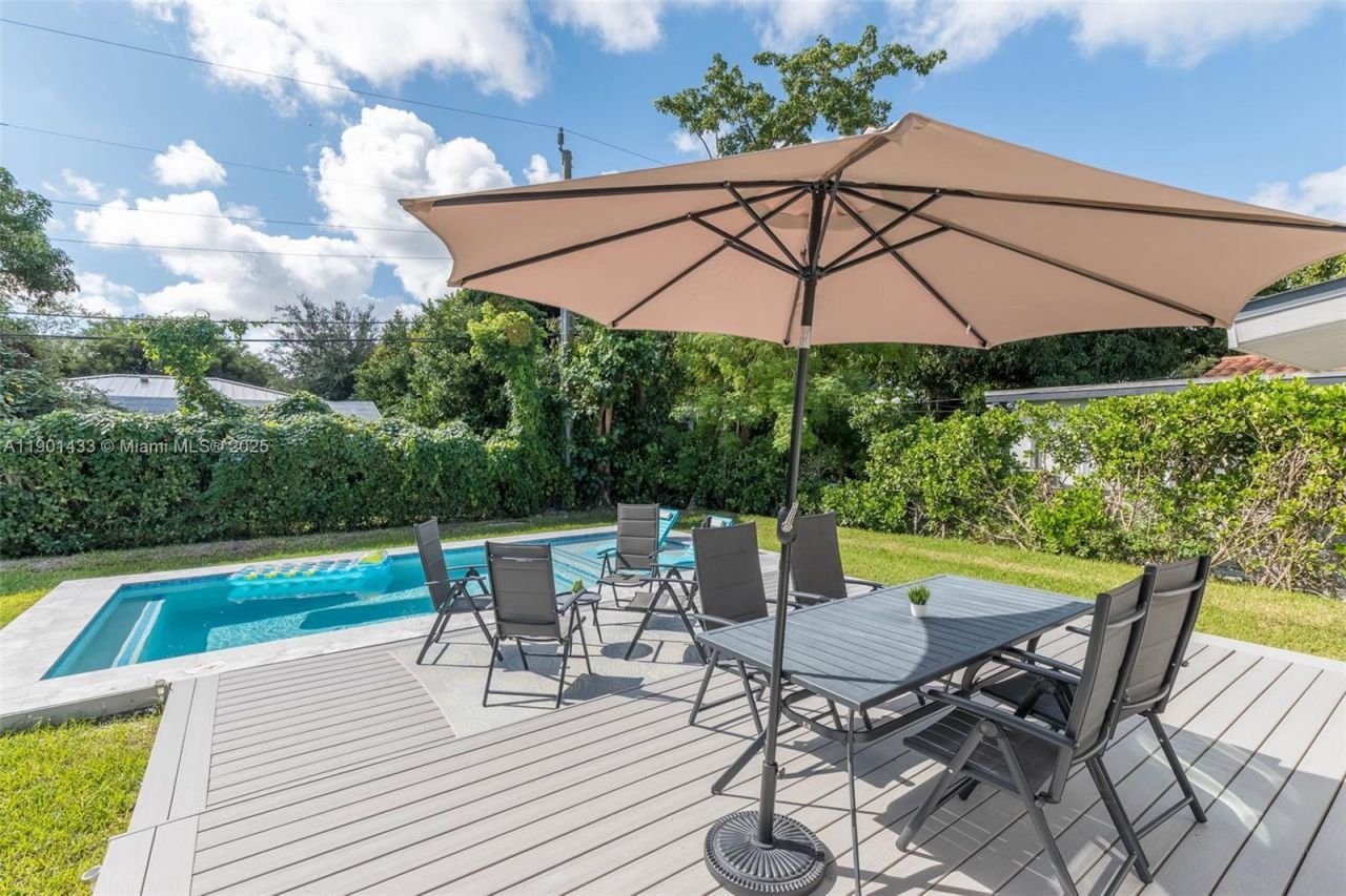 260 NE 46th St, Miami, FL 33137 Photo