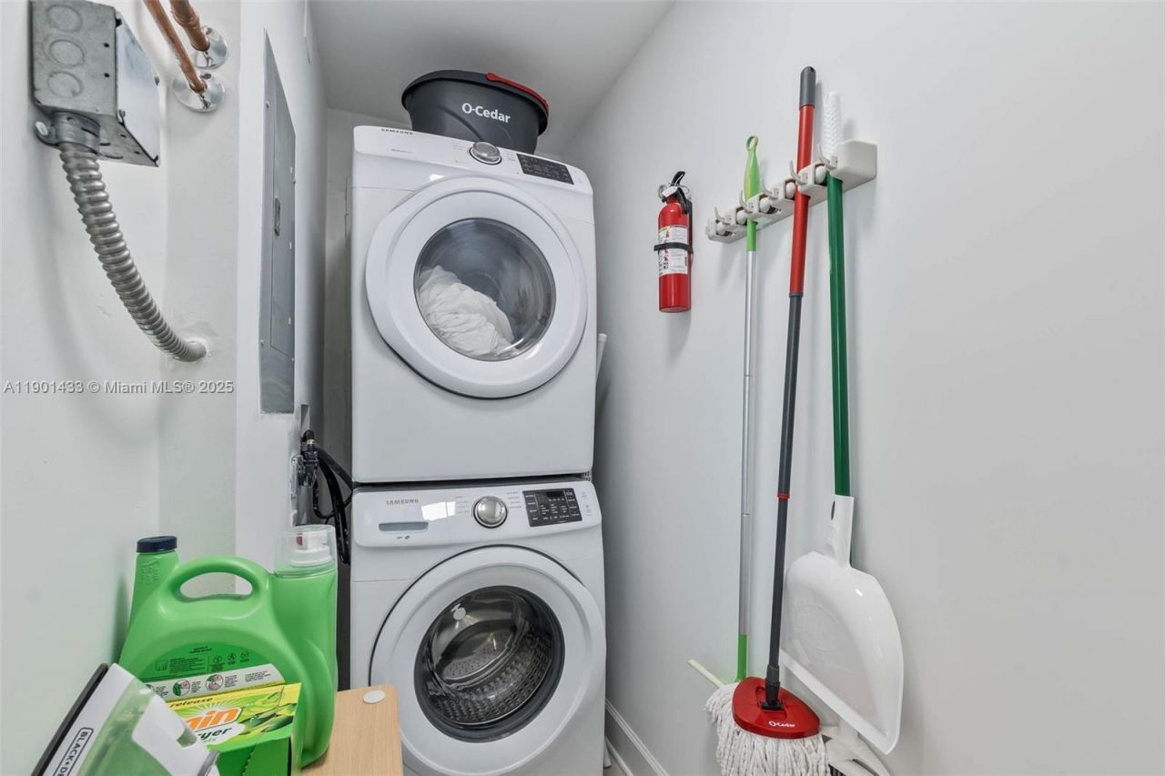 260 NE 46th St, Miami, FL 33137 Photo